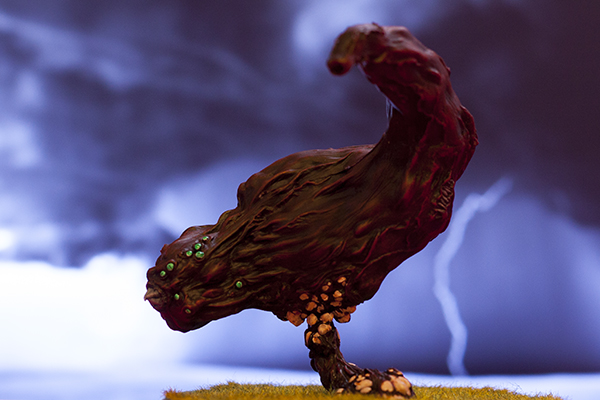 figurine interdimensional creature